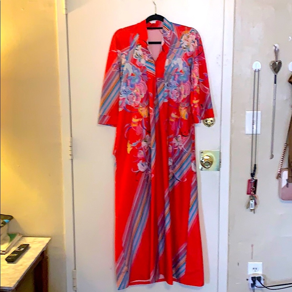 Vintage 1970’s zip up robe